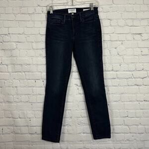 FRAME - Le Skinny De Jeanne in Manor Avenue